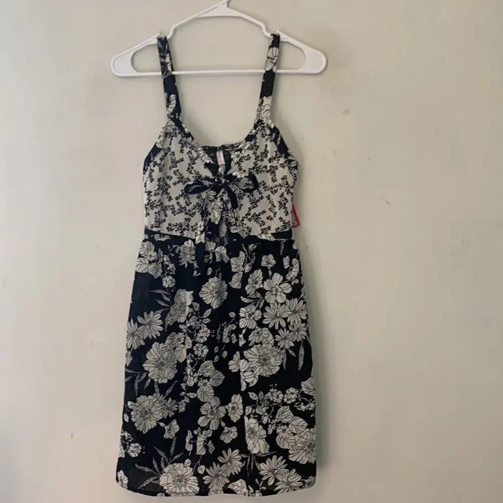 XHILARATION DRESS Black and white floral sundress Size XS NWT